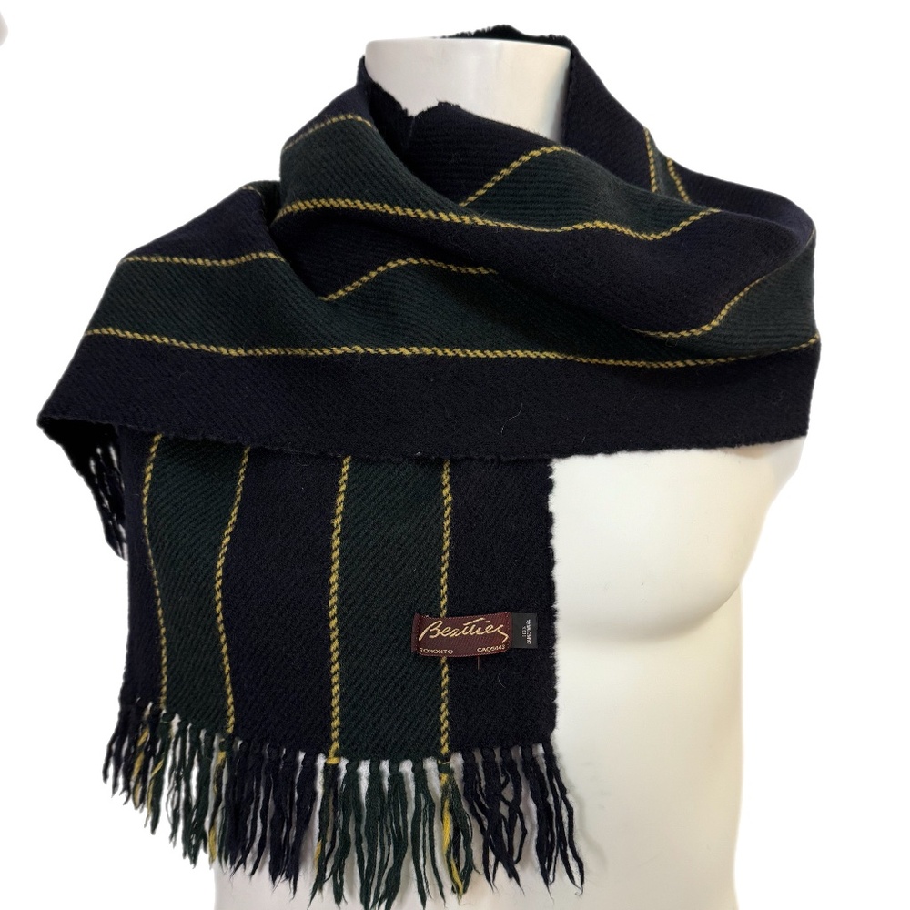 Vintage "Beauties" Wool Scarf - 🇨🇦 Classic Canadian Style 🇨🇦